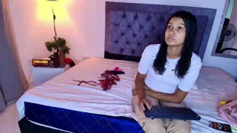 Snapshot of zoe_blake1 chatting on July 2026 03:52:02 AM Zoe Blake online show from July 2026 03:52:02 AM