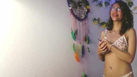 zoe_ch_ online show from September 2025 01:17:01 AM