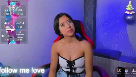 Z O E online show from November 2025 07:49:02 PM