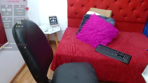 Snapshot of zoe_cutex chatting on January 2025 08:14:01 PM Zoe online show from January 2025 08:14:01 PM