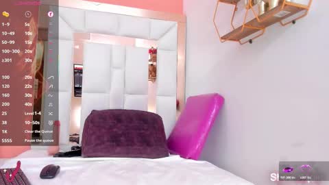 Zoe  online show from February 2026 11:48:01 AM