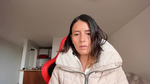 ZOE online show from February 2025 08:51:02 PM