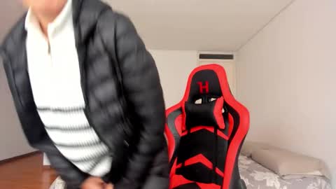 ZOE online show from December 2025 07:53:01 PM