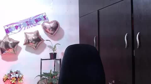 Snapshot of zoe_khall chatting on December 2025 03:57:01 AM ZOE online show from December 2025 03:57:01 AM