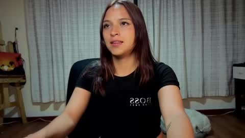 Snapshot of zoe_khall chatting on May 2026 04:18:01 AM ZOE online show from May 2026 04:18:01 AM