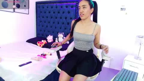 zoe  online show from May 2026 07:42:01 PM