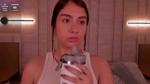 zoe_mhendez online show from December 2025 03:12:03 AM