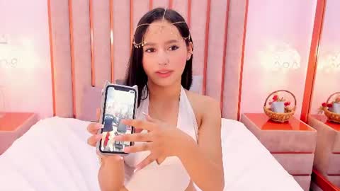 Snapshot of zoe_monrow chatting on June 2026 12:26:01 PM Zoe Monrow online show from June 2026 12:26:01 PM