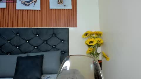 Zoe online show from September 2025 08:11:02 PM