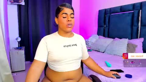 zoe_rosee4 online show from July 2026 05:34:01 AM