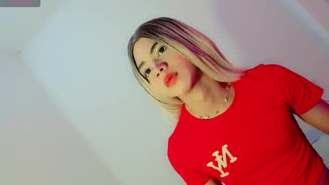 Snapshot of zoe_rous2 chatting on February 2026 02:05:01 PM ZOE online show from February 2026 02:05:01 PM