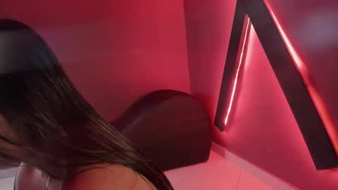 Zoe online show from October 2025 12:09:01 AM