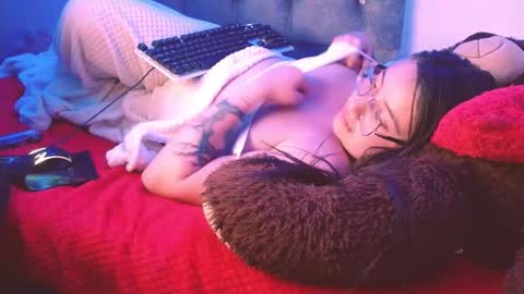 ZOE online show from March 2025 06:33:02 AM