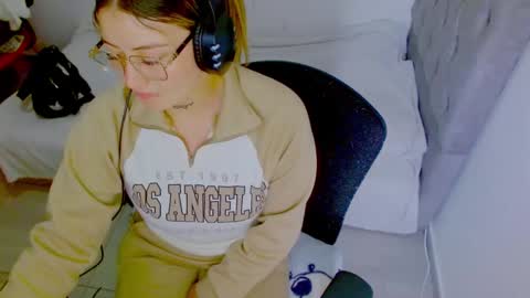 ZOE online show from September 2025 06:42:01 PM