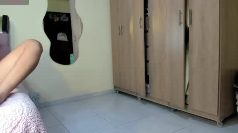 Zoe online show from April 2026 11:43:01 PM