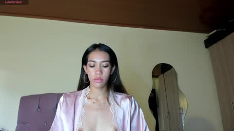 Zoe online show from April 2026 10:22:01 PM