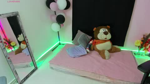 zoe_sullivan_ online show from December 2024 09:21:02 AM