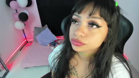 zoe_sullivan_ online show from December 2024 12:35:01 PM