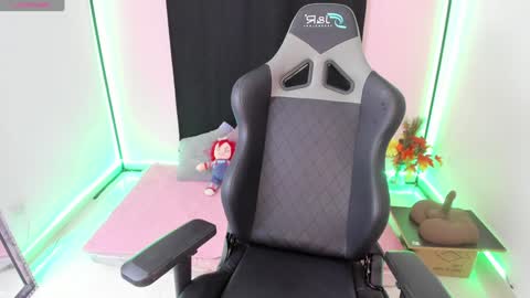 zoe_sullivan_ online show from December 2024 09:28:02 AM