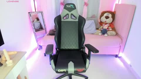 zoe_sullivan_ online show from January 2025 09:15:01 AM