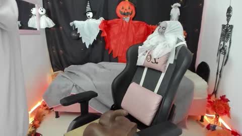 zoe_sullivan_ online show from October 2025 10:25:01 AM