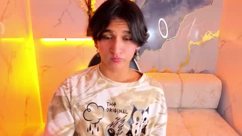 Zoe online show from November 2025 07:57:01 PM