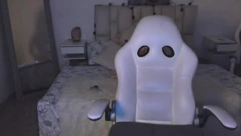 Zoe online show from November 2025 11:31:02 AM