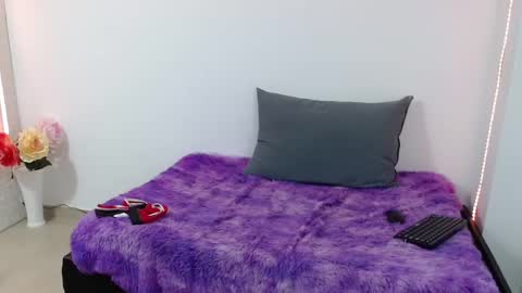 Carolina online show from February 2025 05:46:02 AM