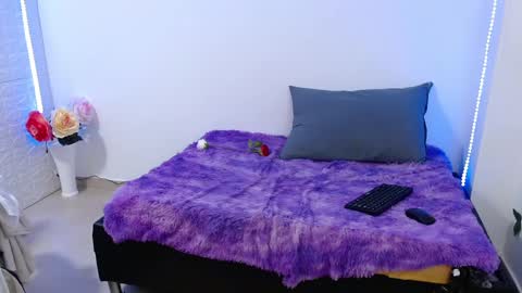 Carolina online show from February 2025 01:59:02 AM