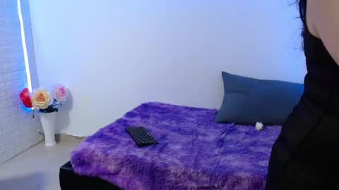 Carolina online show from March 2025 02:59:02 AM