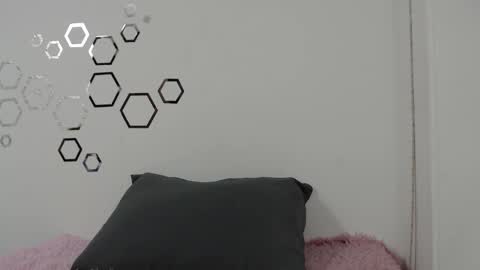 Carolina online show from September 2025 10:23:02 PM