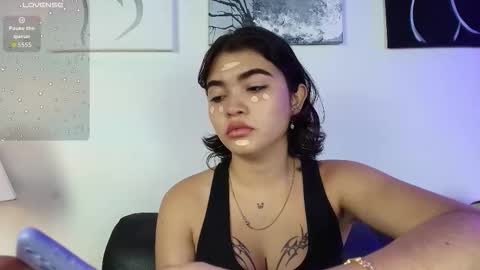 Zoe online show from November 2025 01:45:01 PM