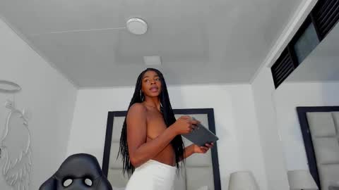 Zoecarrter online show from October 2025 08:06:02 PM