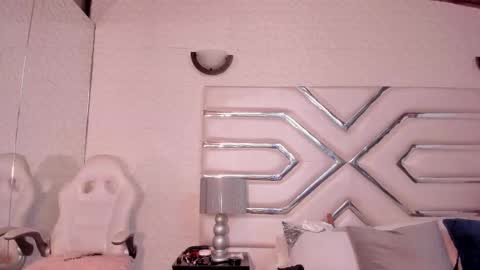 Zoecarrter online show from February 2026 12:30:02 PM