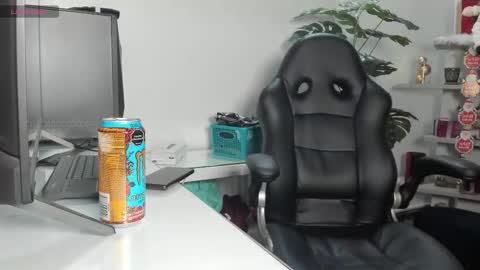 Zoe online show from December 2025 02:41:02 AM