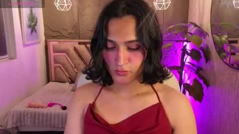 Snapshot of zoee_kiss_ chatting on July 2026 04:09:01 AM ZOE online show from July 2026 04:09:01 AM
