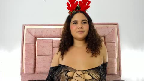 zoee online show from December 2024 09:47:02 AM