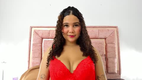 zoee online show from January 2025 03:00:02 AM