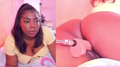 Snapshot of zoeethompson_cm chatting on June 2026 11:02:01 AM online show from June 2026 11:02:01 AM