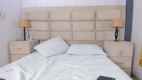 Snapshot of zoehpeterr_ chatting on February 2026 04:27:02 AM Zoeh online show from February 2026 04:27:02 AM