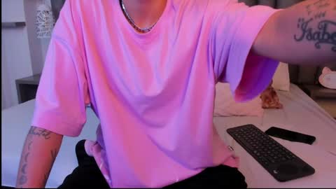 Zoe Krug online show from March 2026 11:32:02 AM