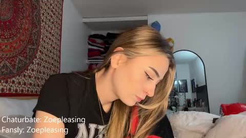 zoepleasing online show from October 2025 12:54:02 AM