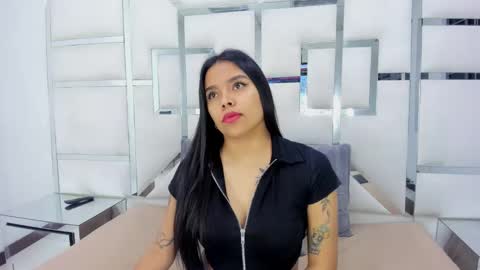 ZoeSwam online show from March 2025 12:09:02 PM