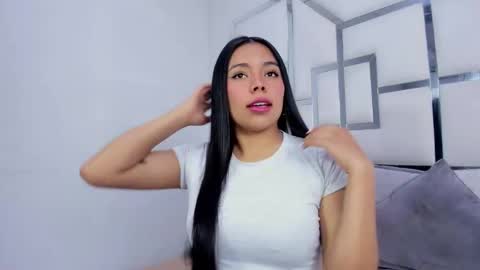 ZoeSwam online show from September 2025 11:56:01 AM