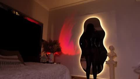 zoevidal_ online show from January 2026 11:59:02 AM