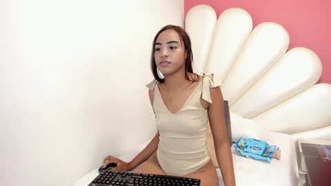 Zoe online show from January 2025 09:20:01 PM