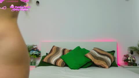 Zoey online show from April 2026 01:41:01 PM