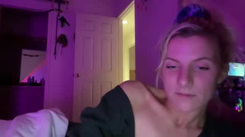 Zoeydanner online show from December 2024 01:58:01 AM