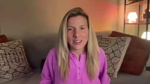 Snapshot of zoeydanner chatting on February 2026 01:33:01 AM Zoeydanner online show from February 2026 01:33:01 AM