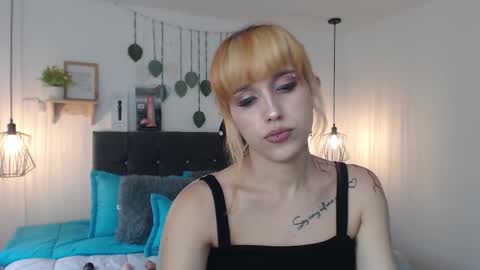 CALL ME    Z O H E T  online show from December 2025 09:00:02 PM